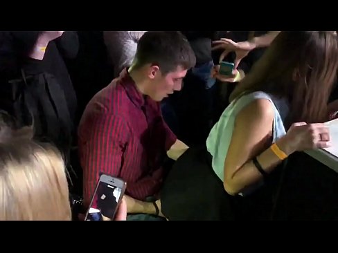 ❤️ Seks sebenar di kelab malam Rusia. Gadis Rusia berusia 18 tahun di dubur dan faraj disetubuhi di kelab malam ️ Video seks pada kami ms.vegasservice.ru